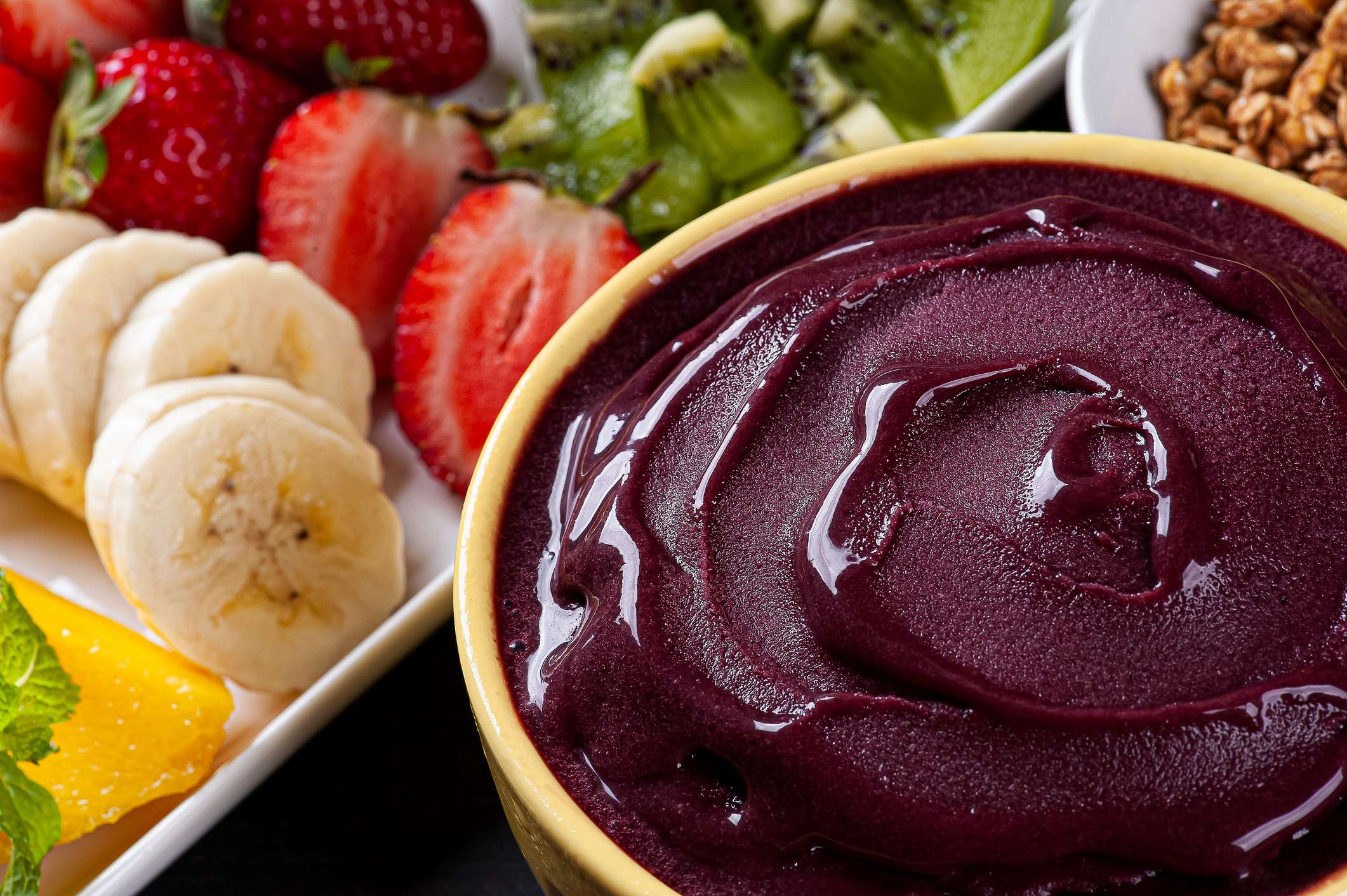 Açaí faz bem à saúde: confira os benefícios associados ao alimento