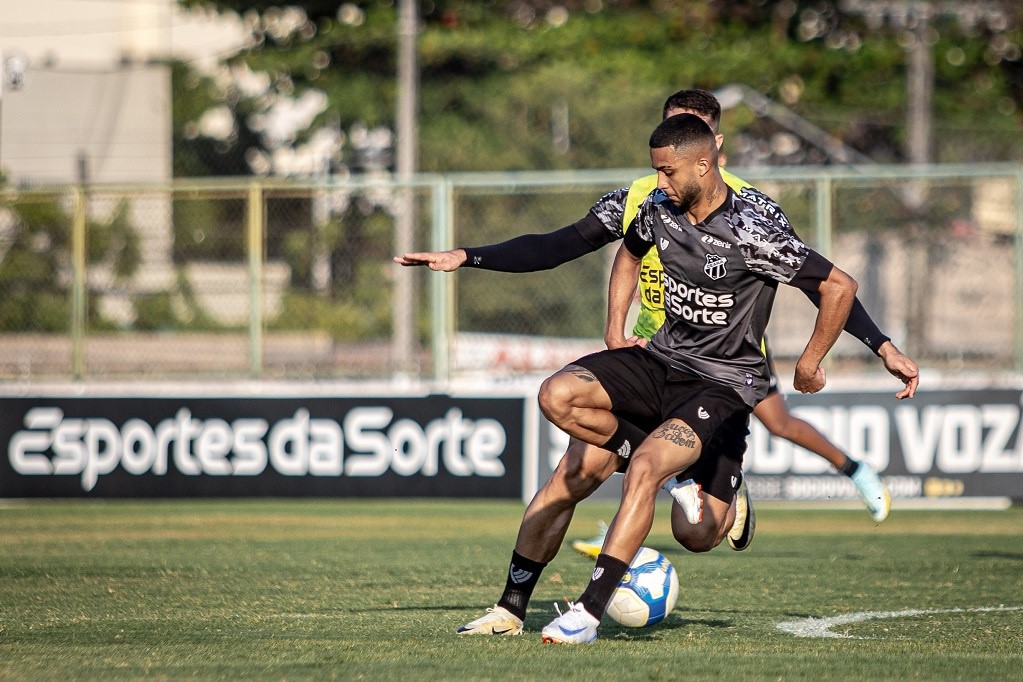 Campeonato Brasileiro: Com hat-trick de Saulo Mineiro, Ceará goleia o Botafogo/SP por 4×1 e entra no G4