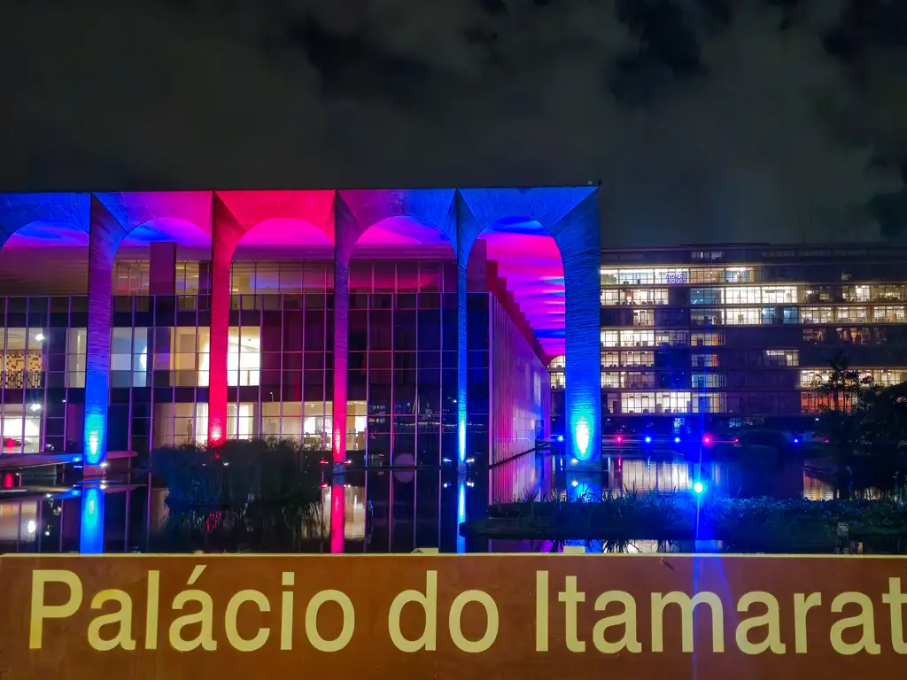 Governo Lula rebate Estados Unidos por críticas a decisões do STF