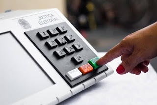 Comissão do Senado vota hoje (21) projeto que acaba com reeleição