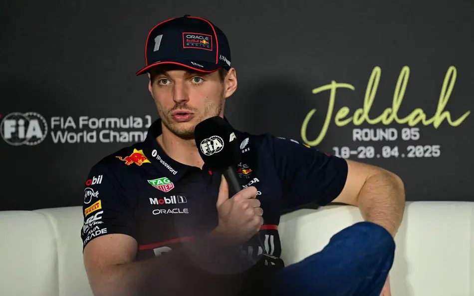 Verstappen pode trocar Red Bull com salário bilionário financiado pela Arábia Saudita
