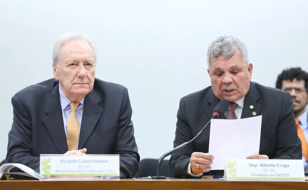 Bancada da Segurança manda recado a Ministro de Lula: “só tem firula”
