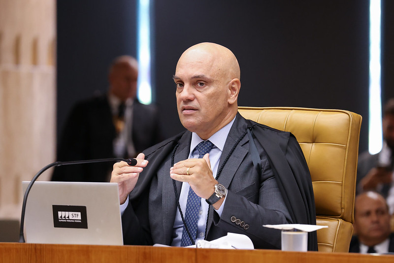 Moraes manda Rumble bloquear Constantino, e empresa aciona Justiça dos EUA