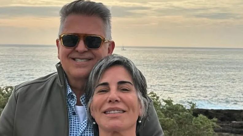 O cantor Orlando Morais fez critica a Globo pelo tratamento a Glória Pires no especial de 60 anos