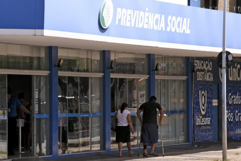 PF apreende cadernos do ‘careca do INSS’ com anotações que podem revelar detalhes das fraudes