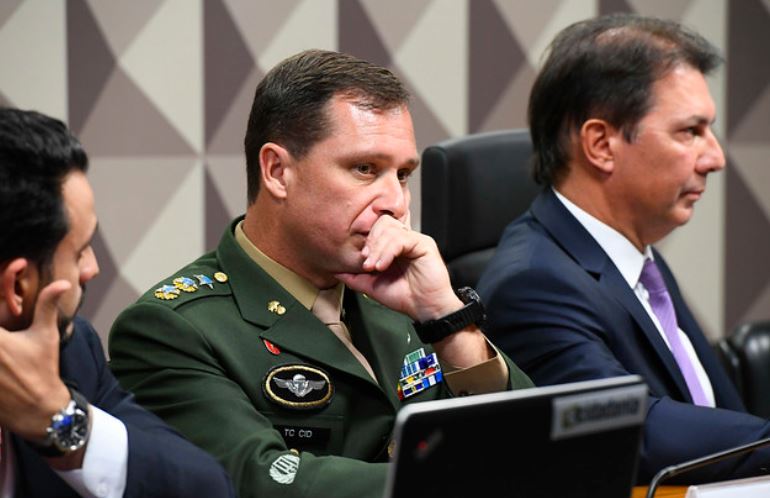 Mauro Cid: Filipe G. Martins não viajou com Bolsonaro aos EUA