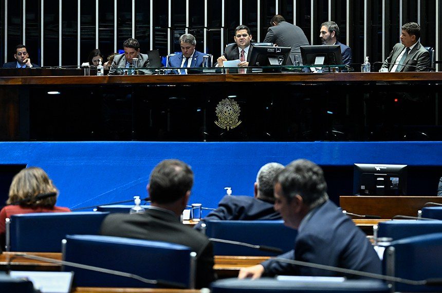 Senado aprova aumento do número de deputados federais