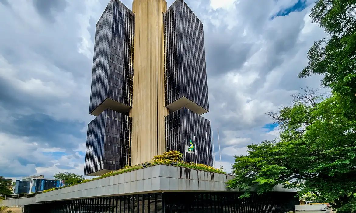 Banco Central eleva taxa Selic pela 7ª vez consecutiva