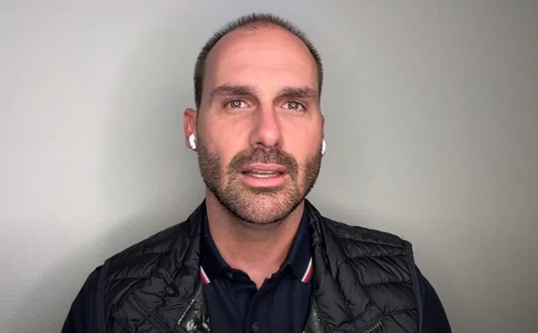 Eduardo Bolsonaro mais próximo da residência permanente nos EUA