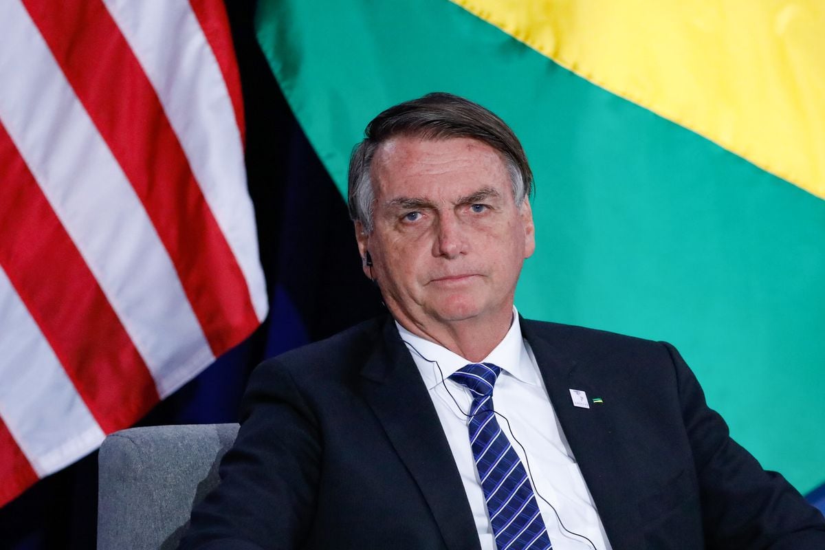 Defesa de Bolsonaro rebate PF: “lawfare”, “vazio de indícios”, “lamentável”, “vergonhoso”