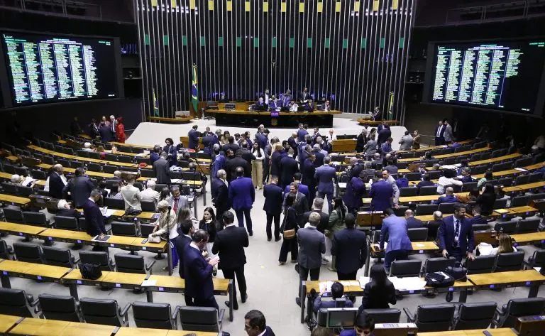 Entenda o que é a PEC das Prerrogativas, aprovada pela Câmara em 2º turno