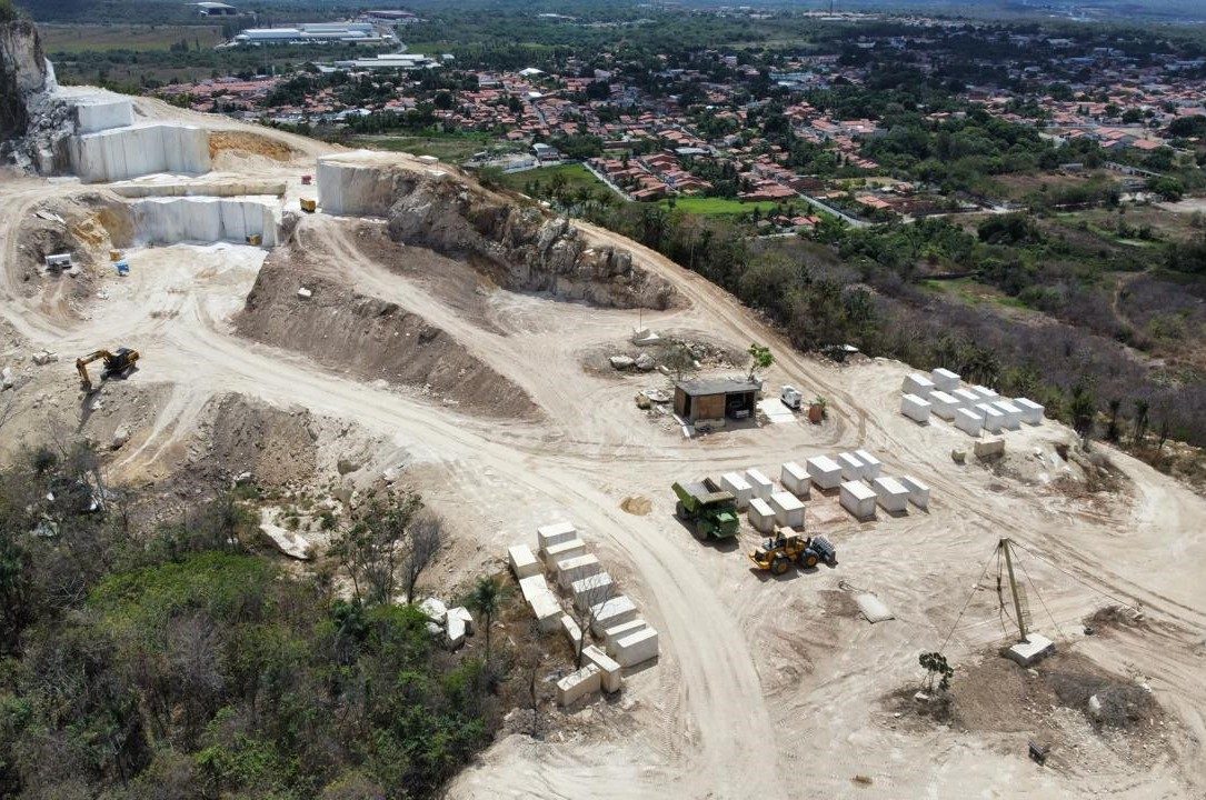 A Pedra CEARENSE Mais DESEJADA por China e Europa — A Nova Riqueza Que Está Mudando o Brasil
