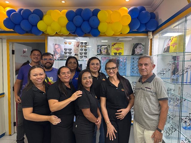 Ótica Redenção de Paraipaba comemora 36 anos com atendimento aos seus clientes