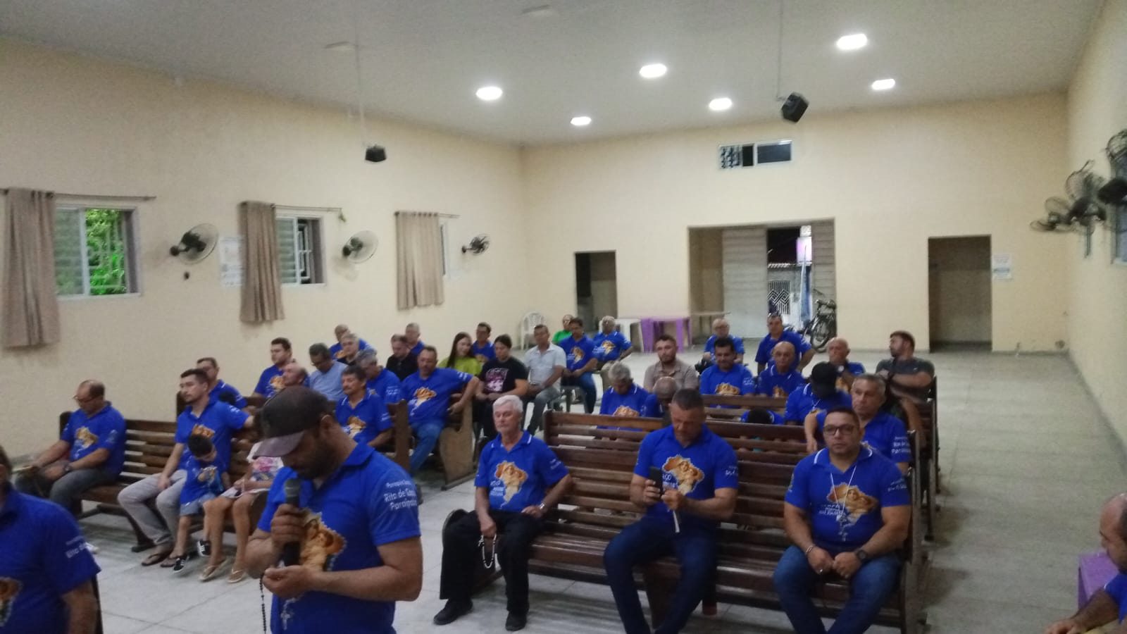 A tradição do Terço dos Homens passada de pais para filhos